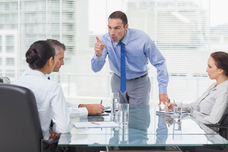 انتقاد پذیری چیست؟ اهمیت و فوائد انتقاد پذیری برای موفقیت