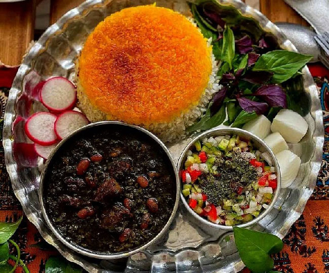 0 تا 100 طرز تهیه خورشت قورمه سبزی خوشمزه و مجلسی